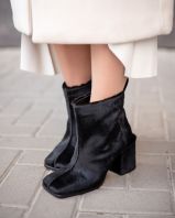 111-4BLACK