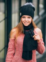 шапка с внутренним подворотом и меховым помпоном Киев